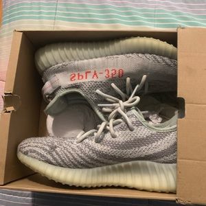 Yeezy Blue Tints size 9